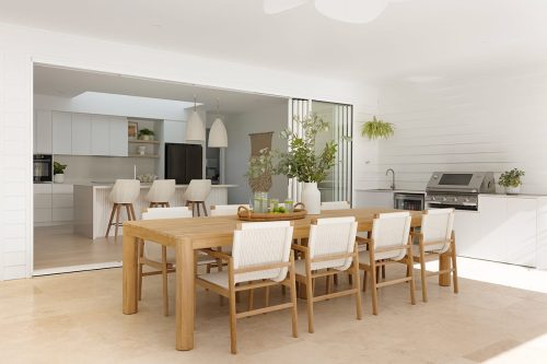 3.2m outdoor table