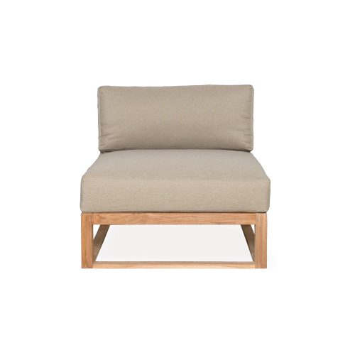 Aru outdoor lounge