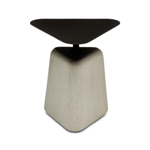 Outdoor accent table