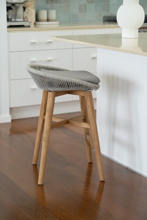 Backless counter stool