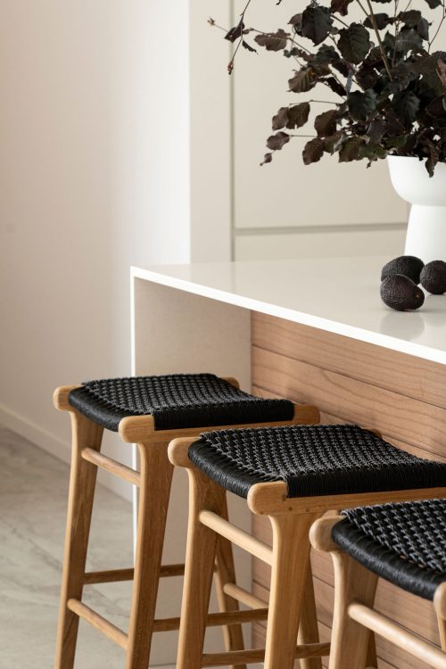 Backless counter stool