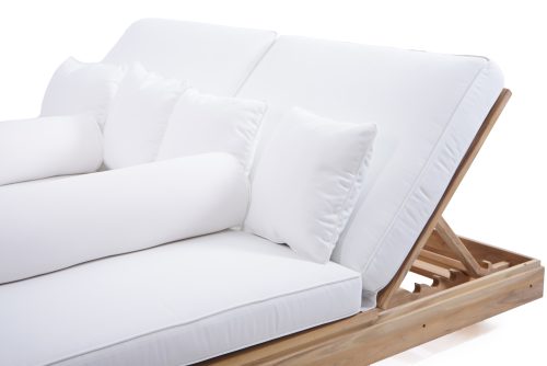 Backyard reclining sunbed