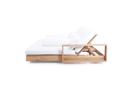 Comfortable outdoor sun lounger
