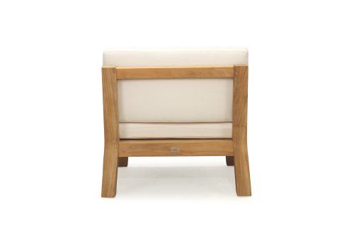 Outdoor lounge seating