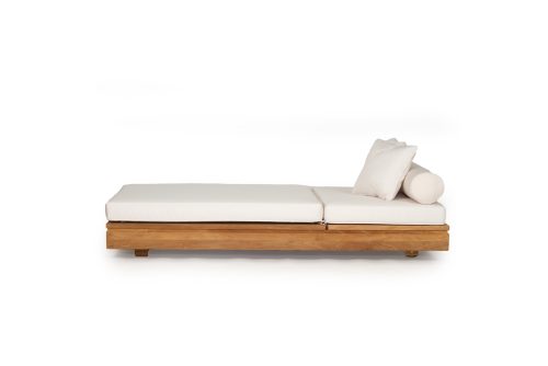 Weather-resistant sunbed