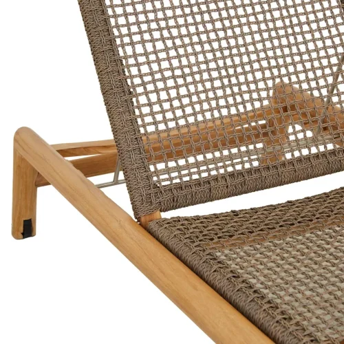 woven coral sunbed